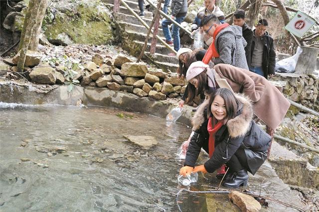 玉龙雪山气温如何？